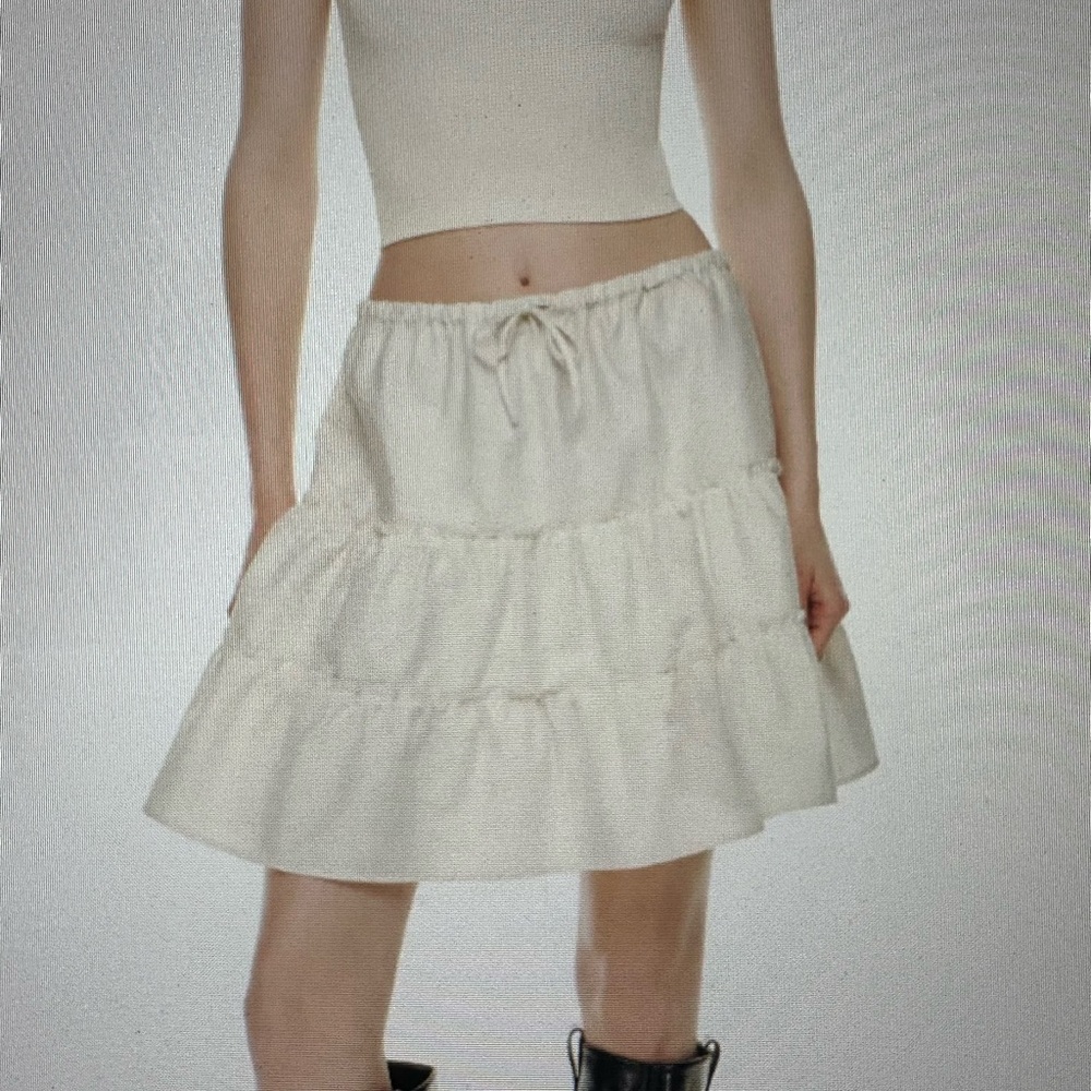 Aritzia tiered mini skirt
